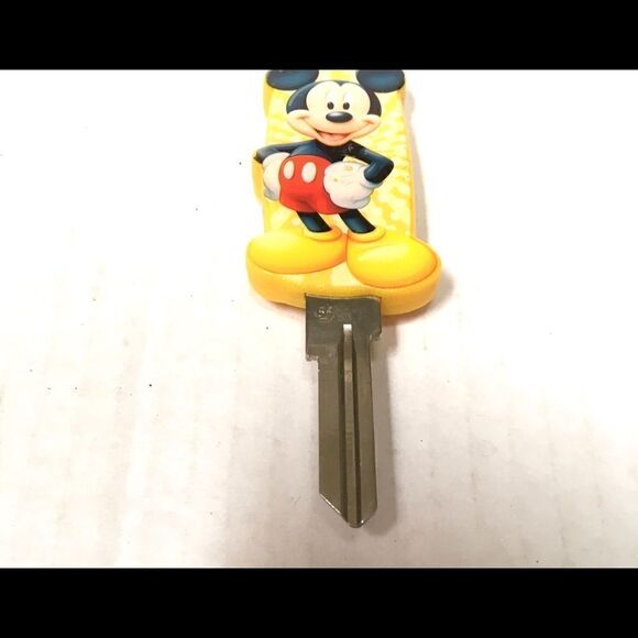 Mickey Mouse blank key fob key chain - Picture 5 of 6